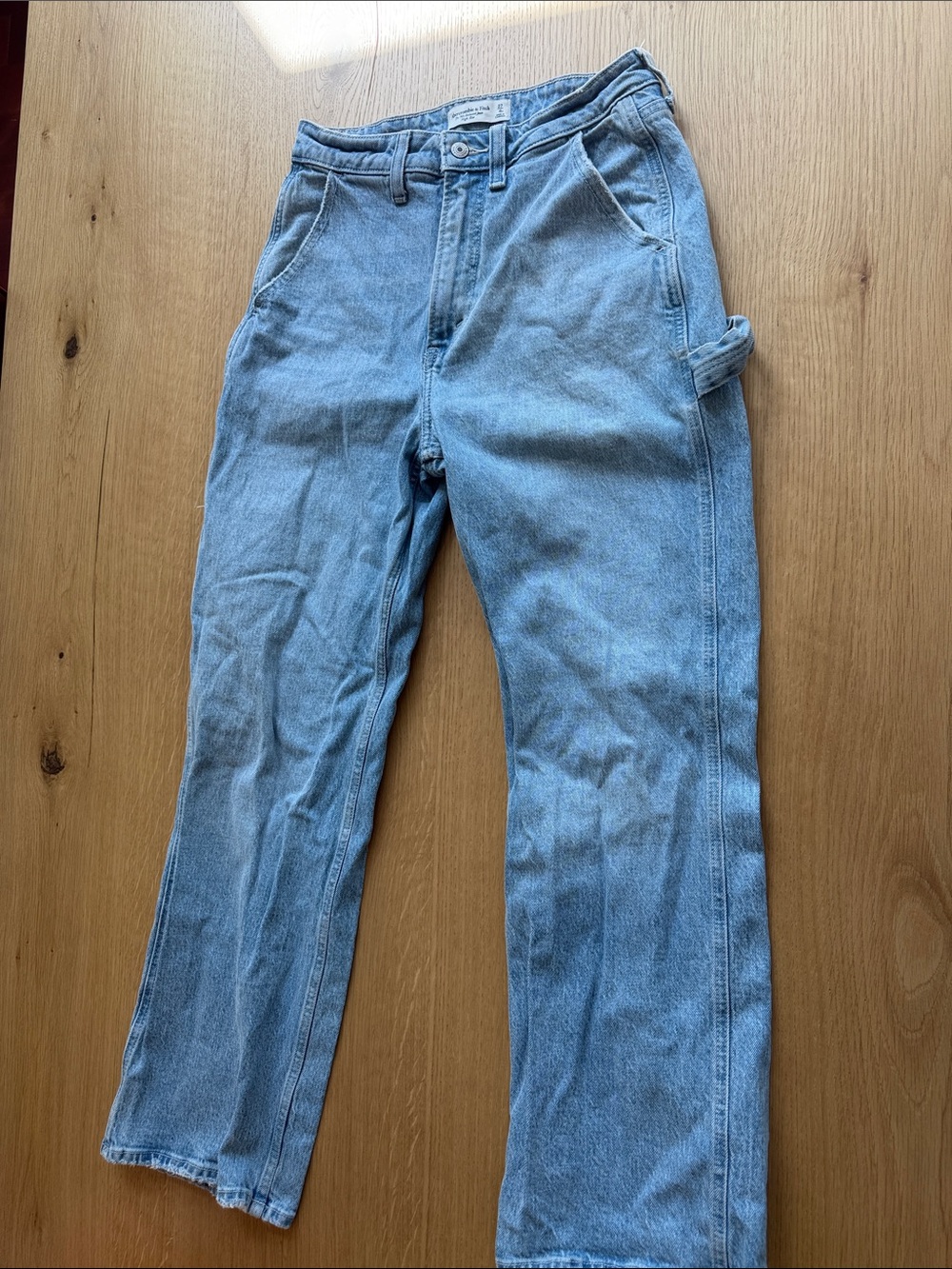 ABERCROMBIE AND FITCH JEANS (PETITE)